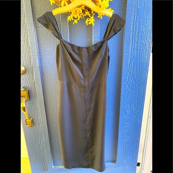 Black Cap Sleeve Reformation Dress 🌿🌟C5