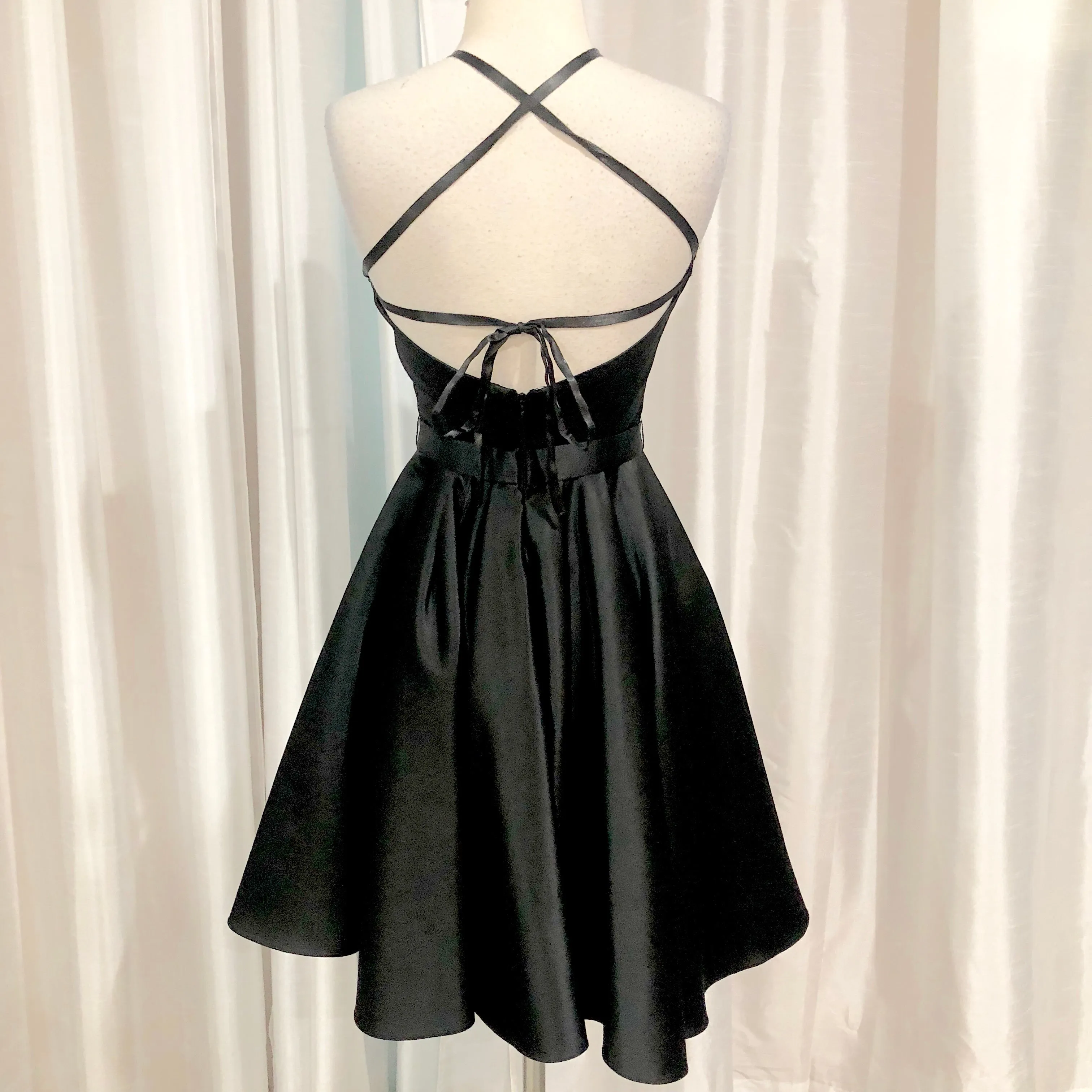 BOUTIQUE Short Black Halter Gown Size 4