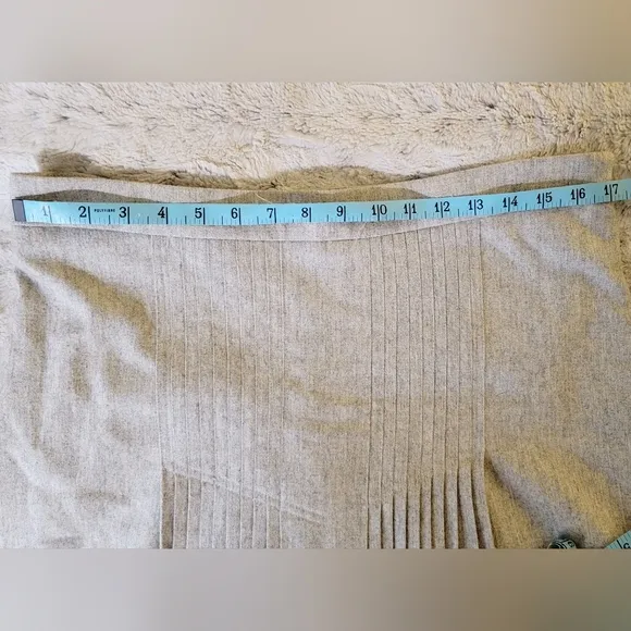 CLUB MONACO Grey Wool Pleated Skirt, Size 10 NWT