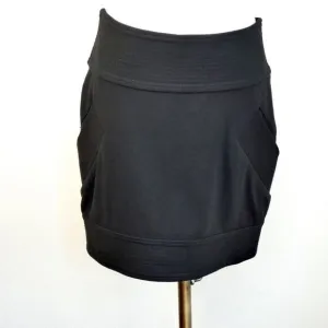 Diane Von Furstenberg- Mini Skirt - Black - Size 6-Pockets- Stitching and Bandin