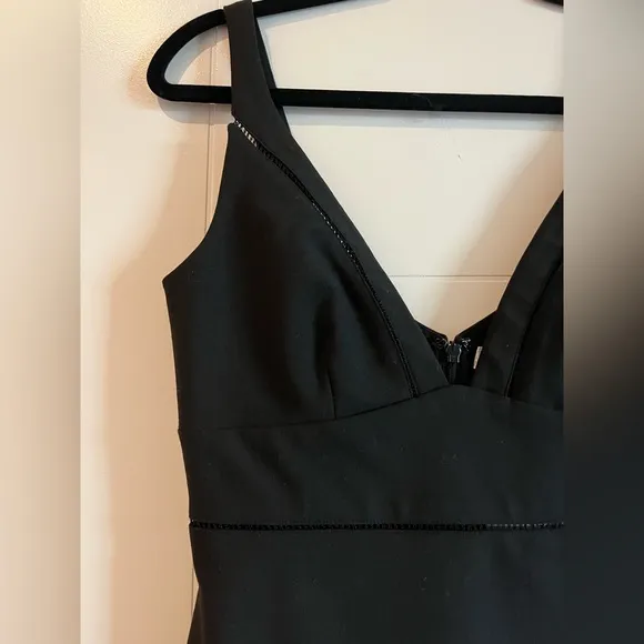 ELIZABETH &amp; JAMES 'Suzi' Drop-Stitch Little Black Dress LBD