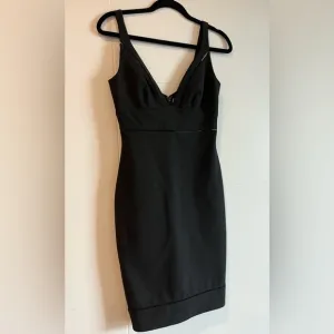 ELIZABETH &amp; JAMES 'Suzi' Drop-Stitch Little Black Dress LBD