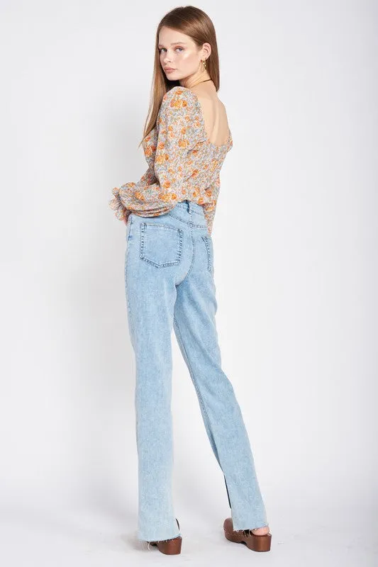 Emory Park SCOOP NECK FLORAL TOP WITH RUFFLE DETAIL