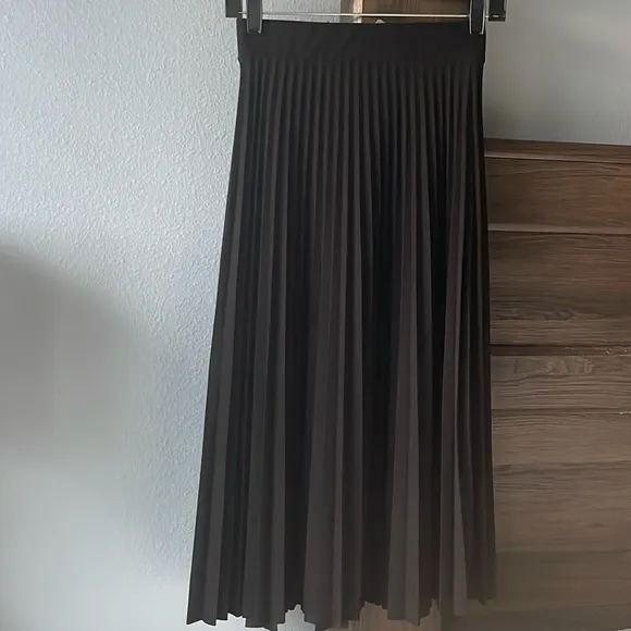 Forgotten Grace pleated skirt XS