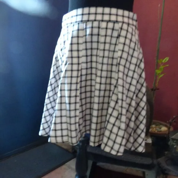 GOTH TORRID SCHOOLGIRL PLEATED MULTI CHECK SKATER SKIRT LOLITA 1 1XL XL 14 16