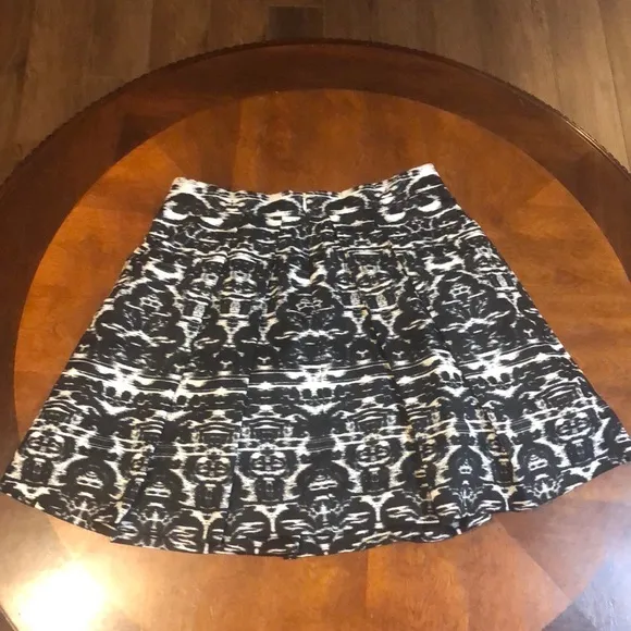 J Crew Blurred Ikat Pleated Mini Skirt Size 2 NWT