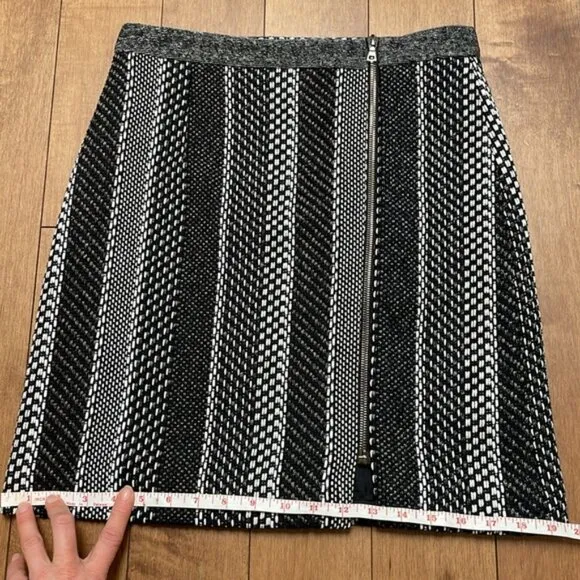 Judith &amp; Charles woven knit black white metallic mini skirt size 4 zipper