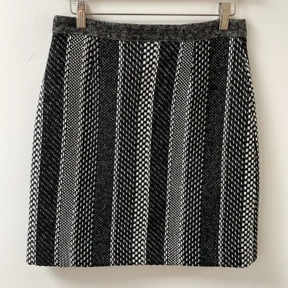 Judith &amp; Charles woven knit black white metallic mini skirt size 4 zipper