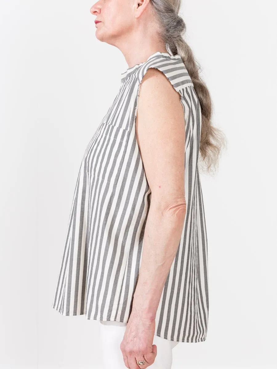 kola ruffle top