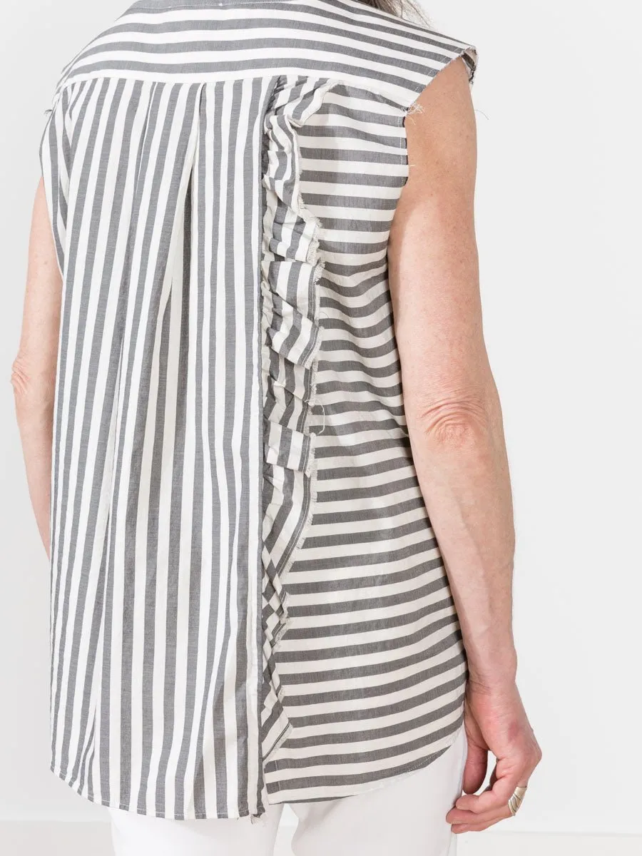 kola ruffle top
