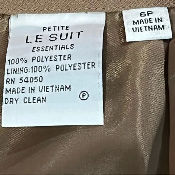 LE SUIT PETITE WOMEN'S TWO PIECE SKIRT &amp; JACKET/BLAZER SUIT/SET