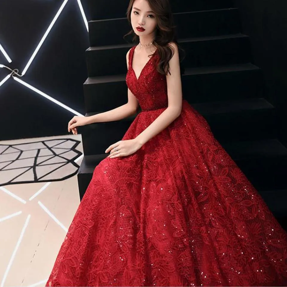 Luxury Bridal Receipt Wedding Party Gown V neckline