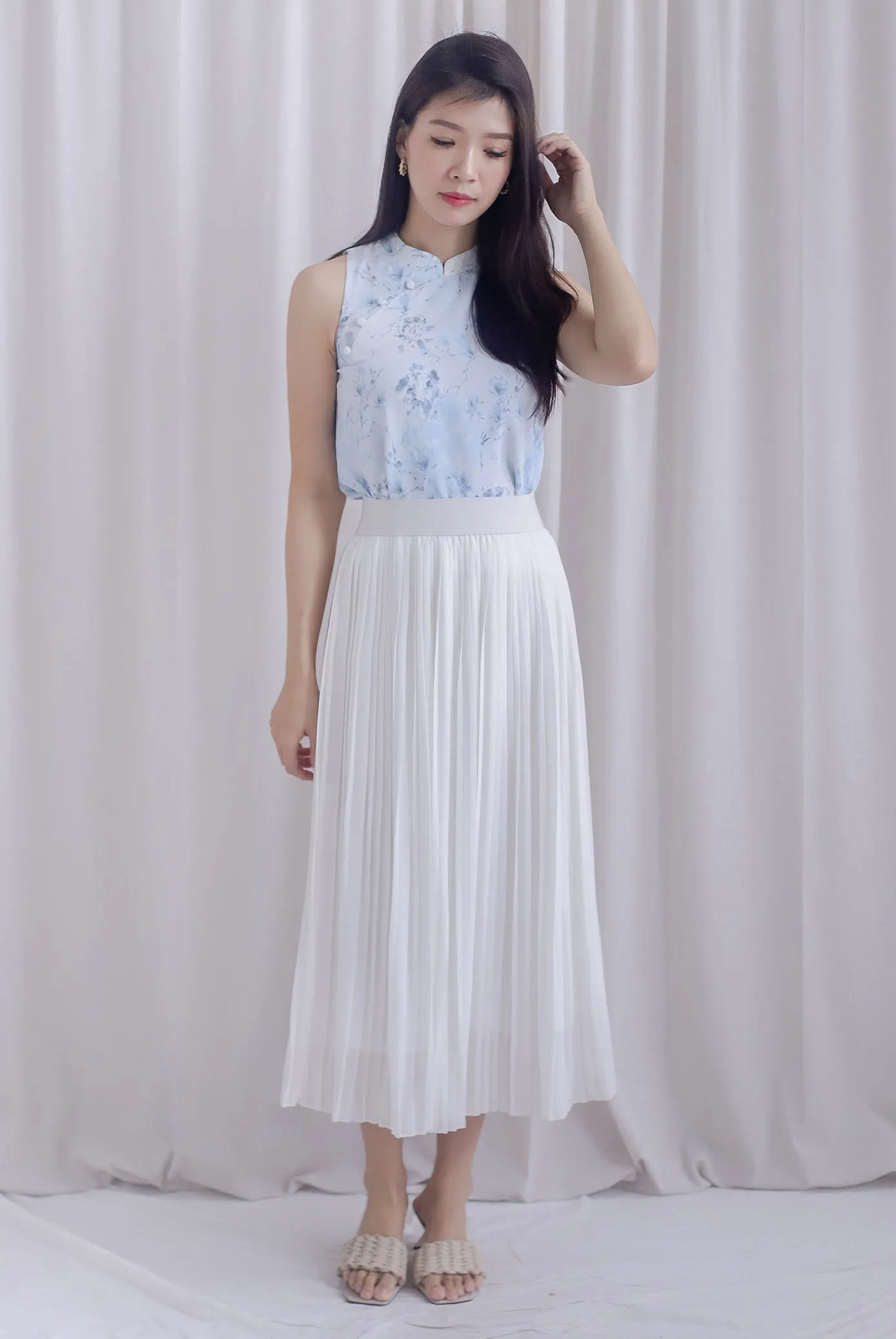 Mills Pleated Maxi Skirt In White