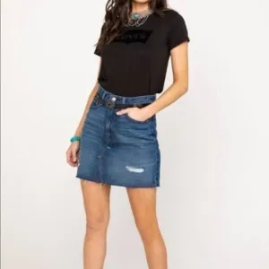 NEW Levis Deconstructed Dark Wash Jeans Skirt Size 25 High Rise Denim