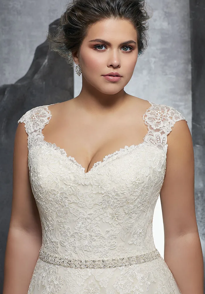 Newest Beach Lace Wedding Dresses A-line Long Bridal Gowns 2018