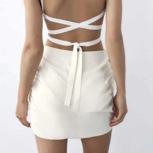 NWT Zara Voluminous Mini Skirt with Bow Detail, Size M