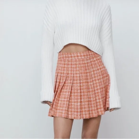😊NWT Zara Women Plaid Pleated Front Regular Fit Short Skater Skirt Size S