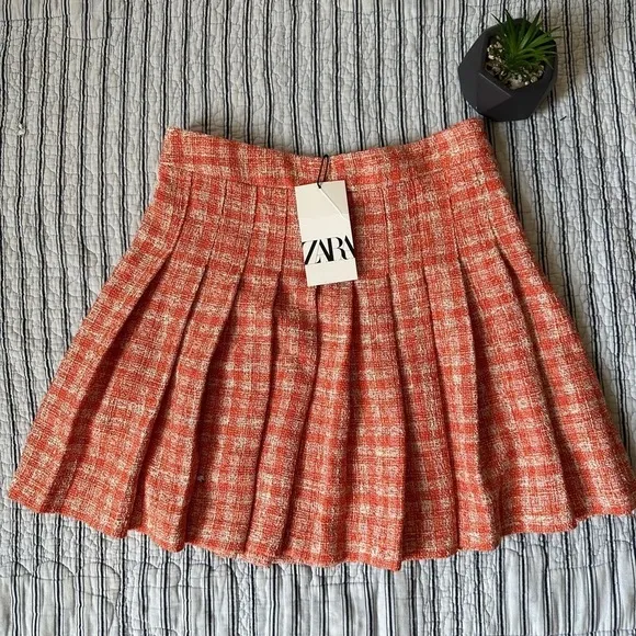 😊NWT Zara Women Plaid Pleated Front Regular Fit Short Skater Skirt Size S