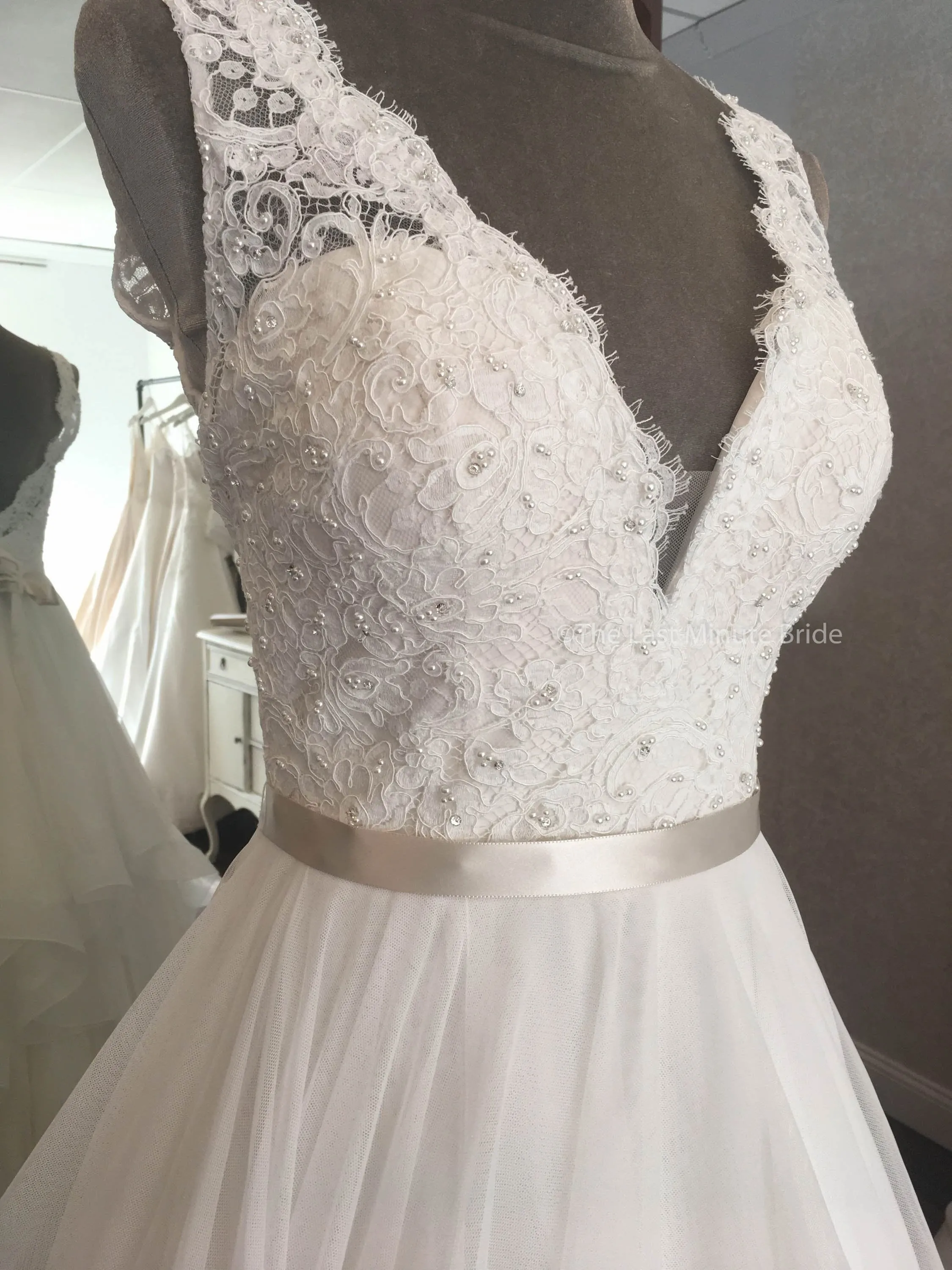 Paloma Blanca 4798