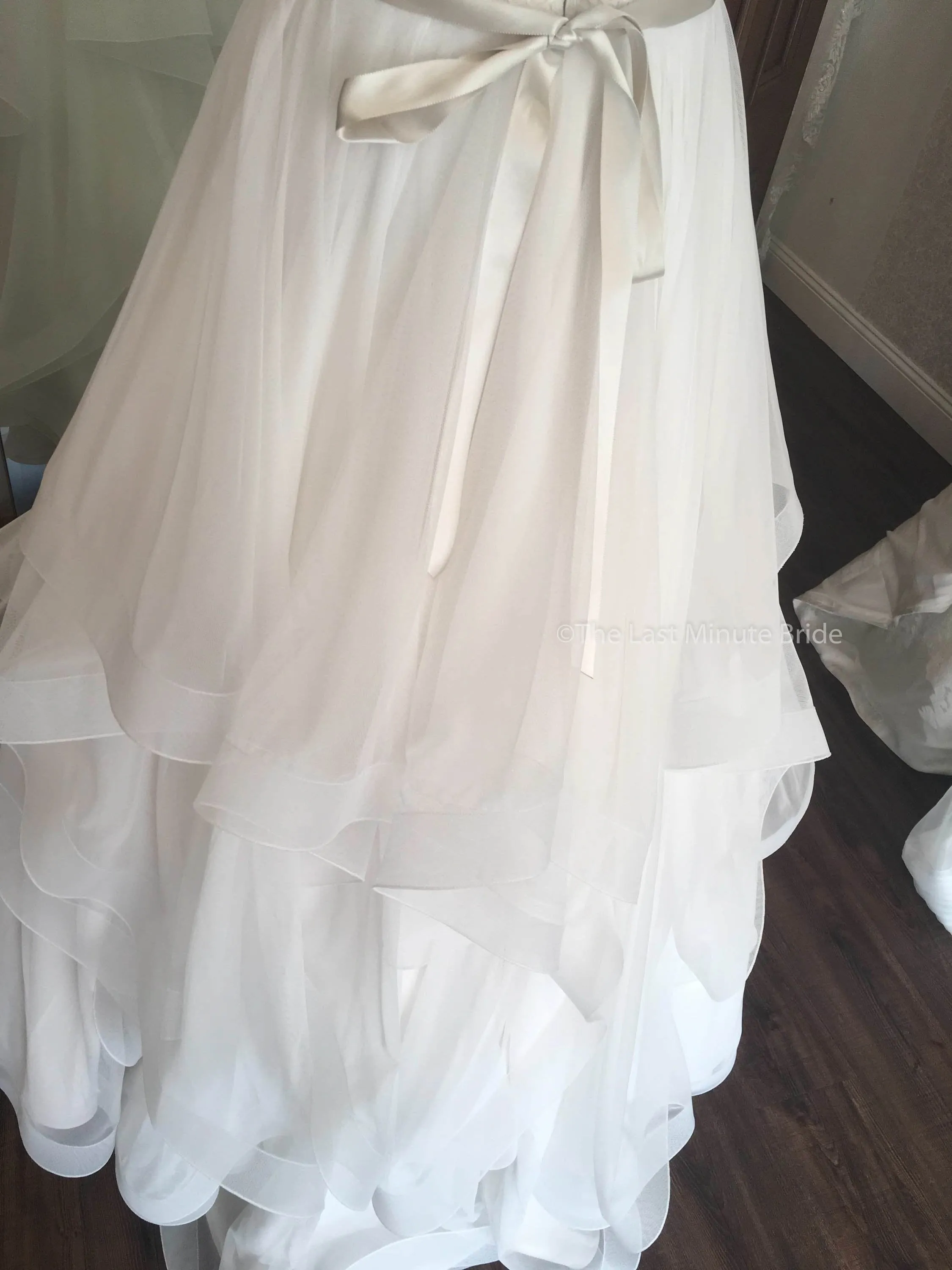 Paloma Blanca 4798