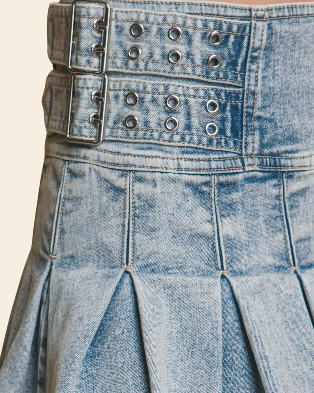 PLEATED SKIRT DENIM LT BLUE