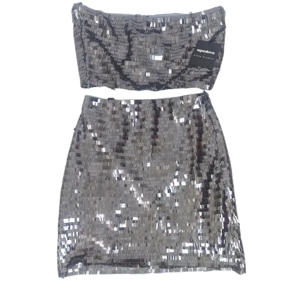 Revolve Superdown Lila Fringe Sequin Set Mini Skirt Crop Top Womens Small Silver