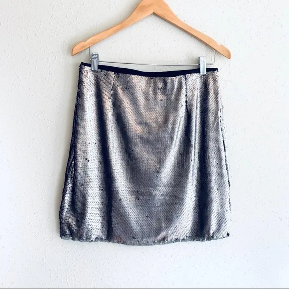 Romeo Juliet Couture Sequins Silver Mini Skirt Size Large NEW