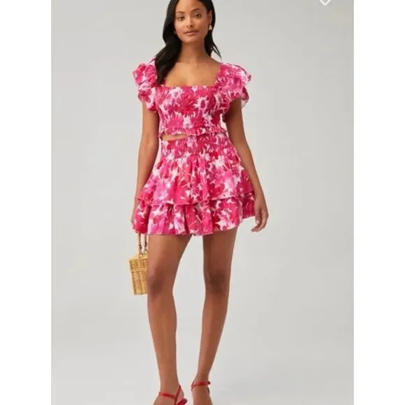 Tiare Hawaii Olivia Skirt Fiji Flowers Pink NWT - Size M/L