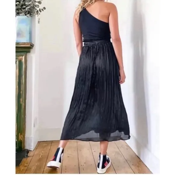 TOPSHOP NWT Black Pleated Crushed Satin Midi Skirt 14