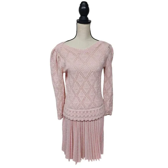 Vintage 1970s Leslie Petite Fay Pink Pleated Midi Skirt Crochet Puff Sleeve Top