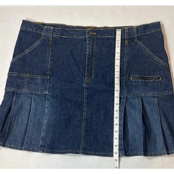 Vintage Y2K Neeso Jean Denim Flared Mini Skirt Women 24W Pleated Going Out