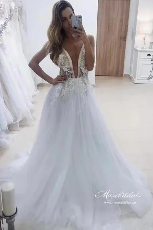 White Tulle A-line Deep V-neck Wedding Dresses With Lace Appliques, MW946
