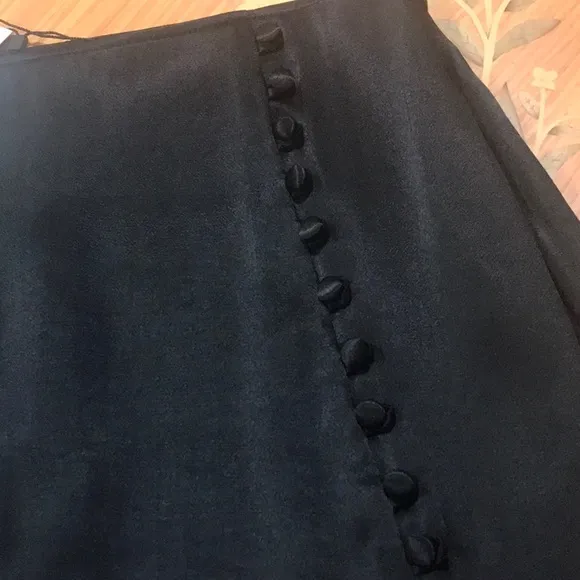 Zara satin effect Black mini skirt skort with button details Sz.XS